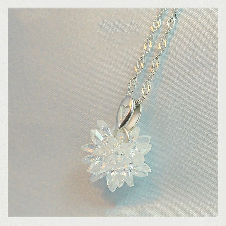 925 Argent Hypoallergénique Ne Se Fanent Jamais Collier Élégant De Fleur De Glace De Mode