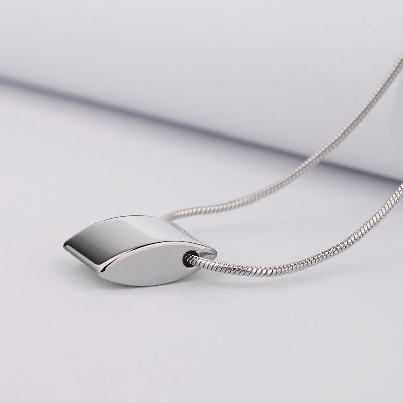 Collier Pour Homme À Personnalité Contractée