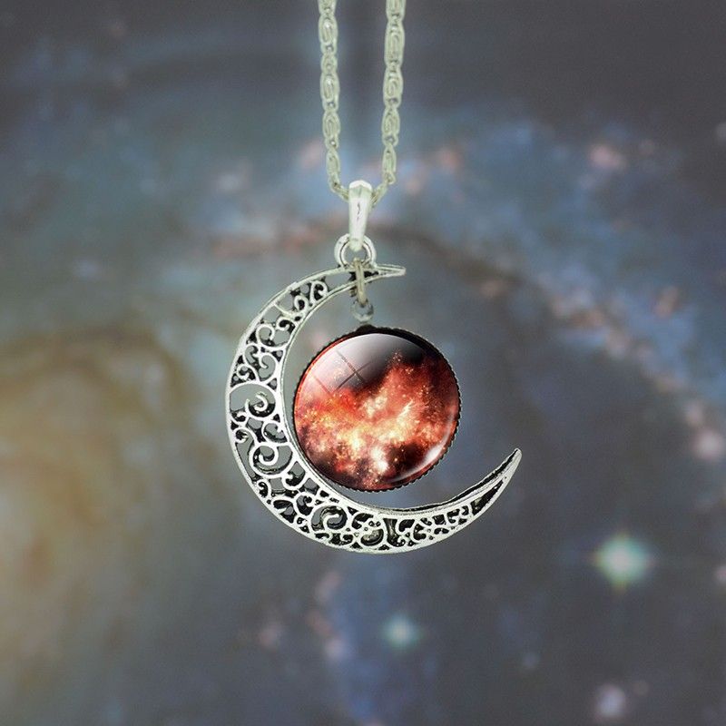 Collier De Pierres Précieuses Avec Motif Étoilé Et Lune