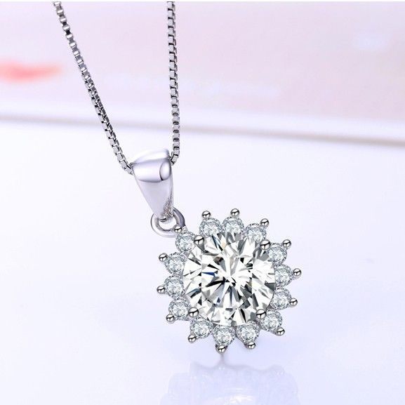 Collier De Zircone Cubique Incrusté D'argent Série S925 De Tournesol Romantique Et Charmant