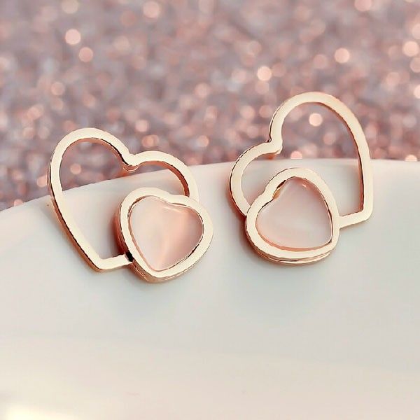 Belles Boucles D'oreilles En Or Rose 18 Carats Avec Opale En Forme De Cœur