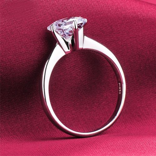 1.0ct Bague De Fiançailles En Zircone Cubique Taille Princesse Pour Femme Avec Style À 4 Griffes En Argent Sterling 925