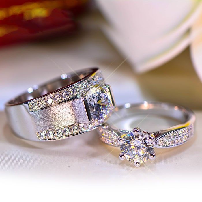 Anneaux De Couple En Diamant Simulé Brillant Luxueux Incrustés En Argent Sterling 925 Rentable 1ct