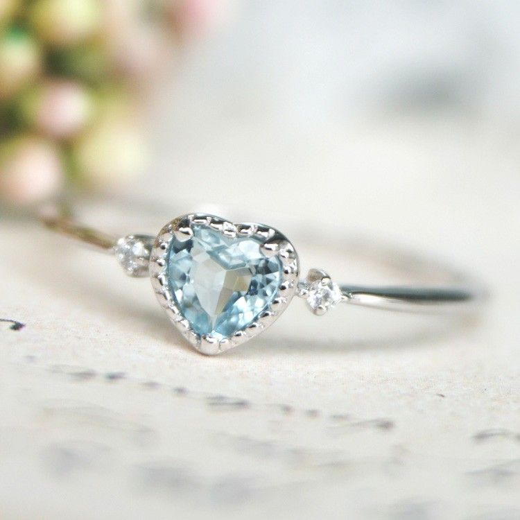 Bague En Argent Sterling 925 Plaqué Or Blanc Avec Coeur En Zircon Bleu