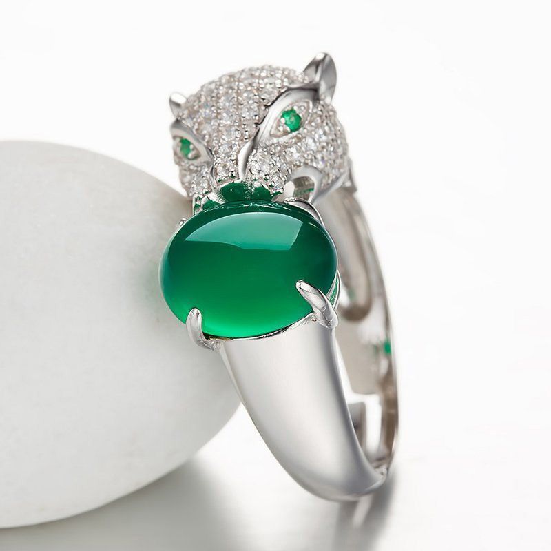 Bague Dominante En Argent 925 Incrusté De Calcédoine Verte Naturelle En Forme De Léopard