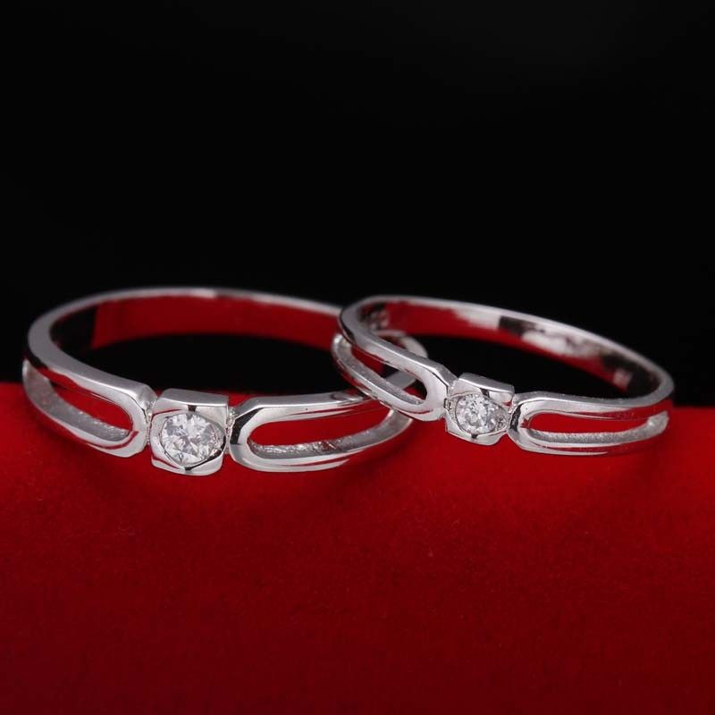 Design Creux Unique Incrusté De Bagues De Couple En Argent Sterling CZ 925