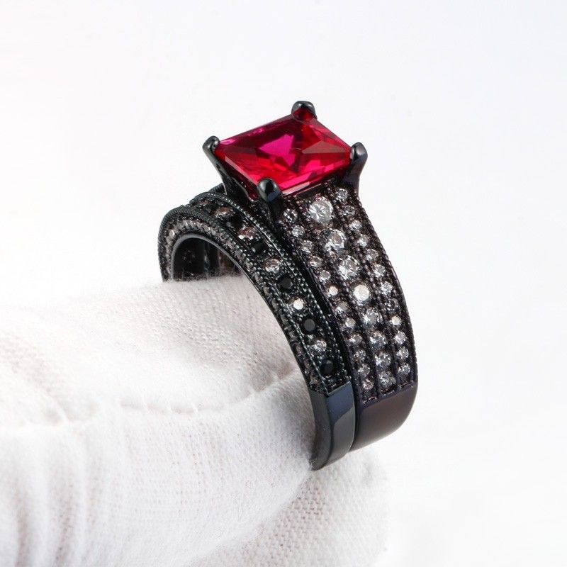 Europe Style Luxe Plaqué Cuivre Or Noir Incrusté De Charmants Ensembles De Bagues En Zircone Cubique Rouge