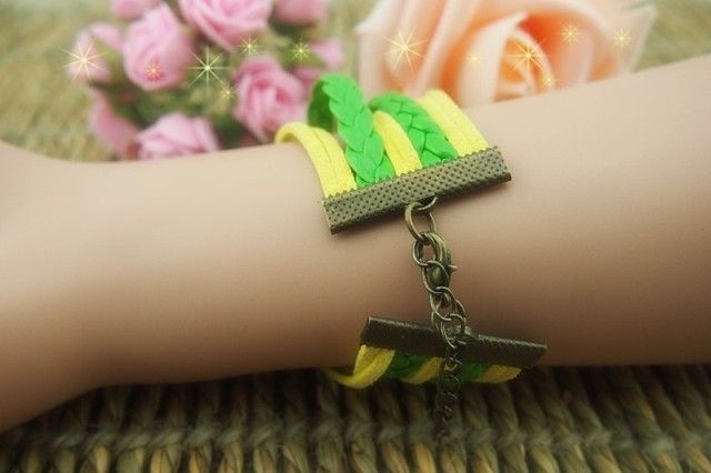 Bracelet Rétro Tressé Romantique À La Mode Avec Croix D'amour