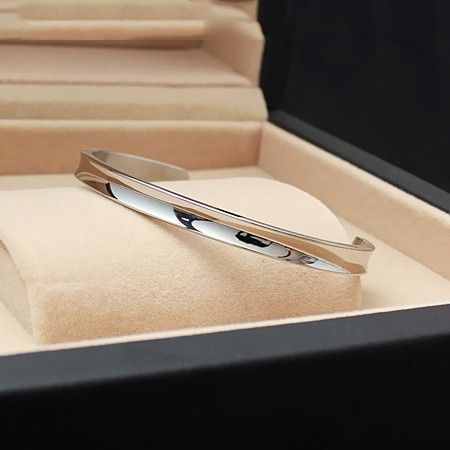 Nouveaux Bracelets D'amant En Titane Simples Concaves / À Surface Lisse (prix Pour Une Paire)